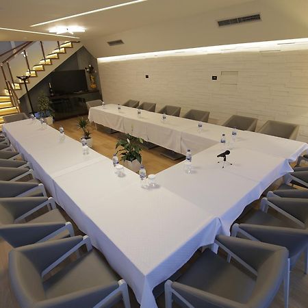 Hotel Bulqiza Bulqize Buitenkant foto