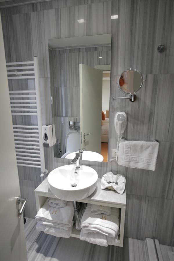 Hotel Bulqiza Bulqize Buitenkant foto